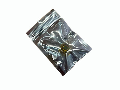 激光切割机中的 NC30 上保护通常是指万顺兴 NC30 系列激光切割头的上保护镜片及其相关组件。它主要用于保护切割头内部的光学元件，防止切割过程中产生的飞溅物、灰尘等污染物损害镜片或影响激光传输